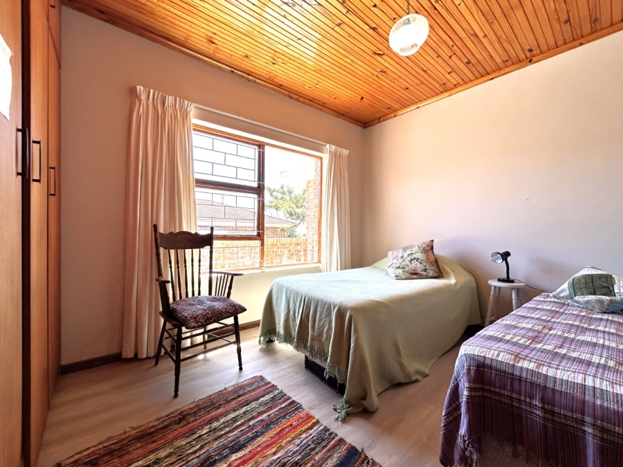 3 Bedroom Property for Sale in Wavecrest Eastern Cape